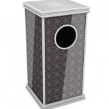 暗紋電梯口垃圾桶