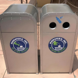 迪士尼景區(qū)金屬垃圾桶主題樂園環(huán)保美學的極致演繹