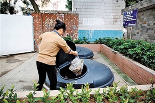 深圳龍華地埋式環(huán)衛(wèi)垃圾桶更環(huán)保了