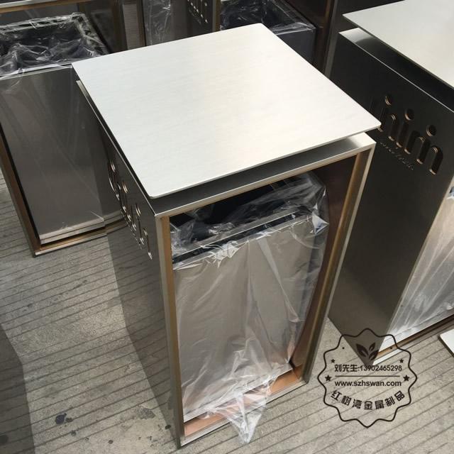 立式不銹鋼垃圾桶圖片003