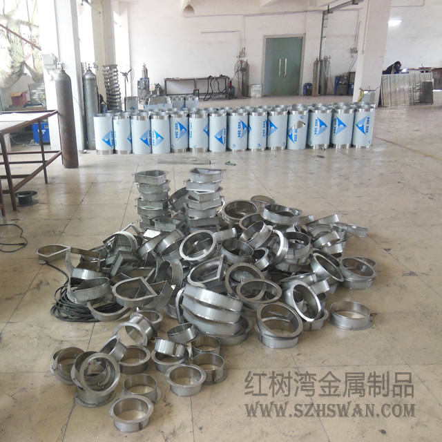 不銹鋼垃圾桶和鋼制垃圾桶有什么區別？