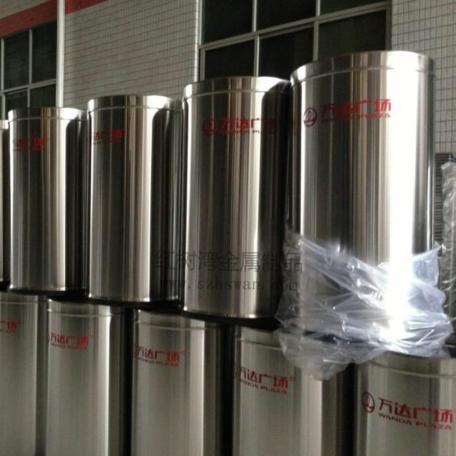 購物廣場圓柱形不銹鋼垃圾桶圖片