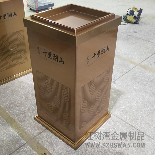 高檔土豪金室內(nèi)方形不銹鋼垃圾桶入駐南陽(yáng)建業(yè)十里湖山