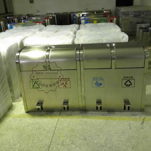 戶外腳踏式不銹鋼分類垃圾桶圖片004